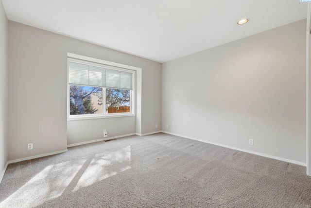 1338 Adair Drive, Richland, WA 99352