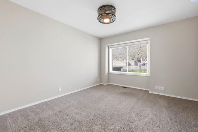 1338 Adair Drive, Richland, WA 99352