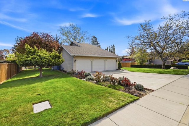 1338 Adair Drive, Richland, WA 99352