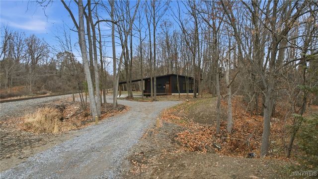 1221 Rice Road, Elma, NY 14059
