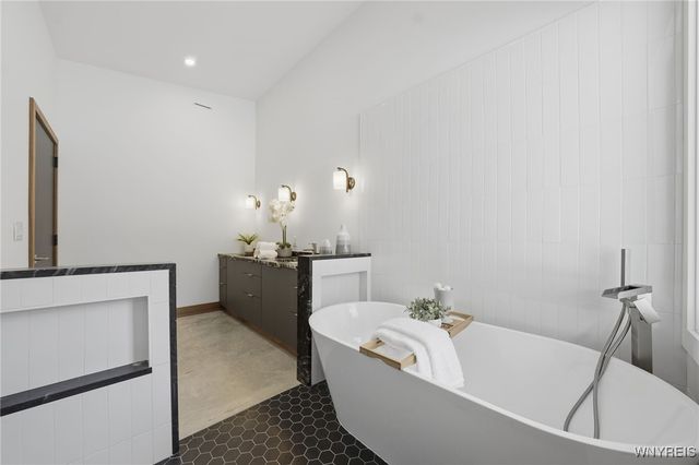 1221 Rice Road, Elma, NY 14059