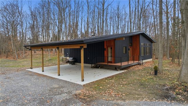 1221 Rice Road, Elma, NY 14059