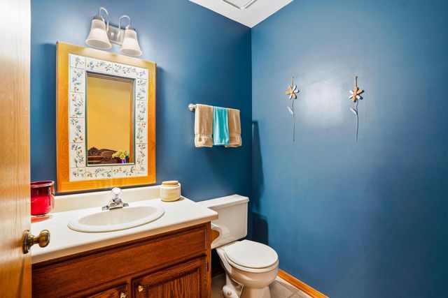 2728 Stonebridge DRIVE, Racine, WI 53404