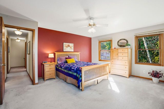 2728 Stonebridge DRIVE, Racine, WI 53404