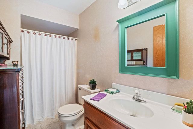 2728 Stonebridge DRIVE, Racine, WI 53404