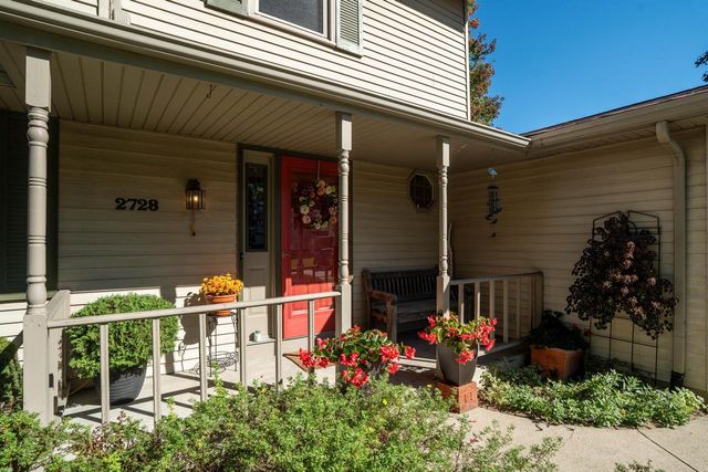 2728 Stonebridge DRIVE, Racine, WI 53404