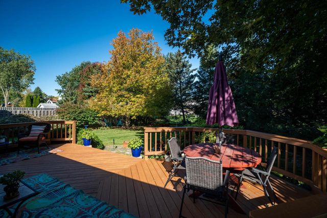 2728 Stonebridge DRIVE, Racine, WI 53404