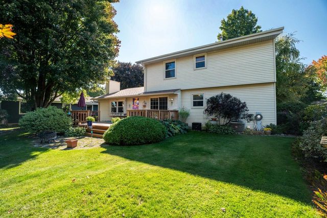 2728 Stonebridge DRIVE, Racine, WI 53404