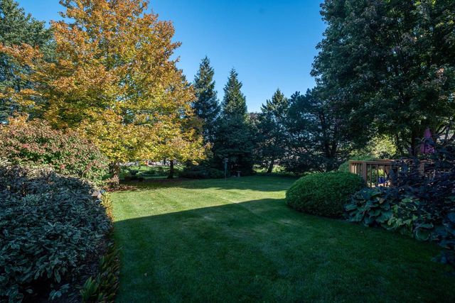 2728 Stonebridge DRIVE, Racine, WI 53404