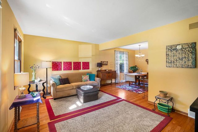 2728 Stonebridge DRIVE, Racine, WI 53404