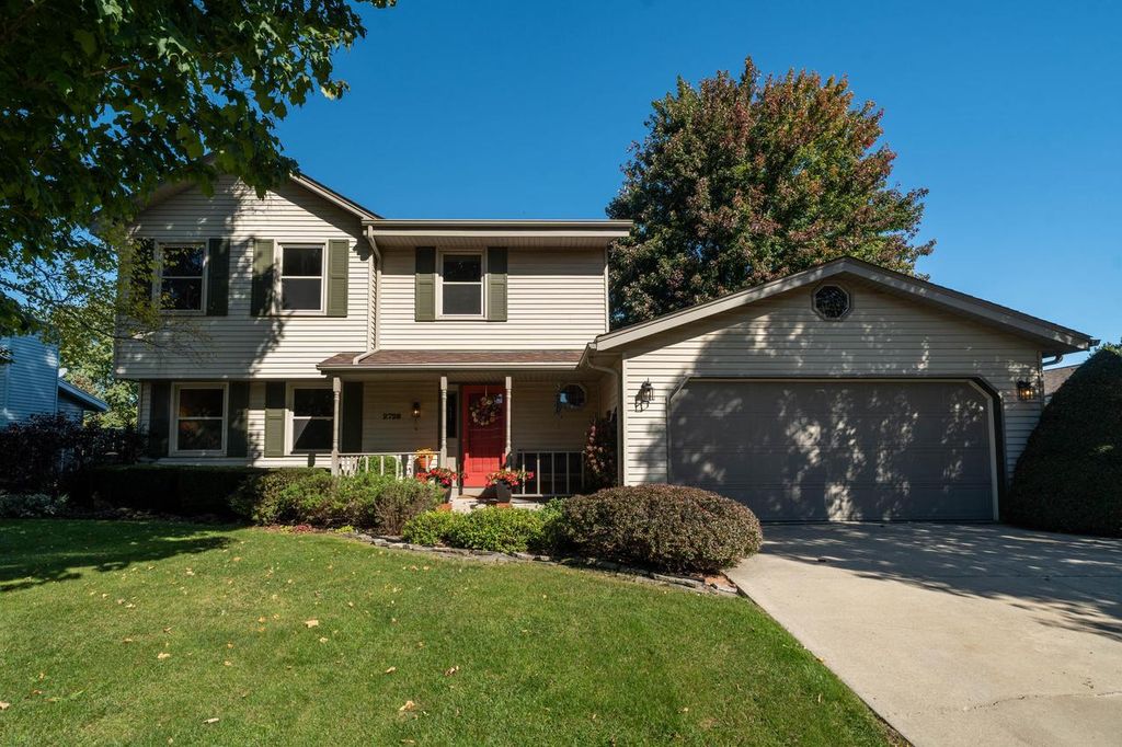 2728 Stonebridge DRIVE, Racine, WI 53404