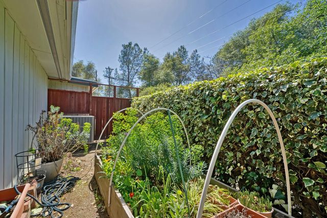 3350 La Vista Dr, Placerville, CA 95667