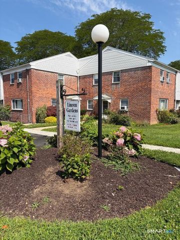 51-71 Park Avenue OM8, Danbury, CT 06810
