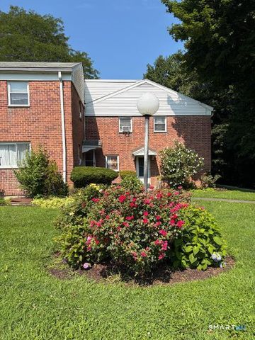 51-71 Park Avenue OM8, Danbury, CT 06810