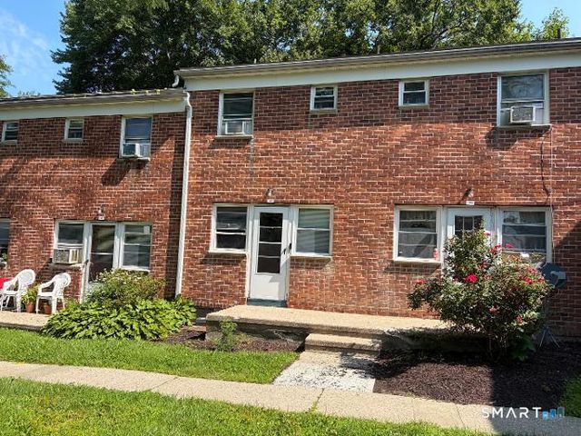 51-71 Park Avenue OM8, Danbury, CT 06810