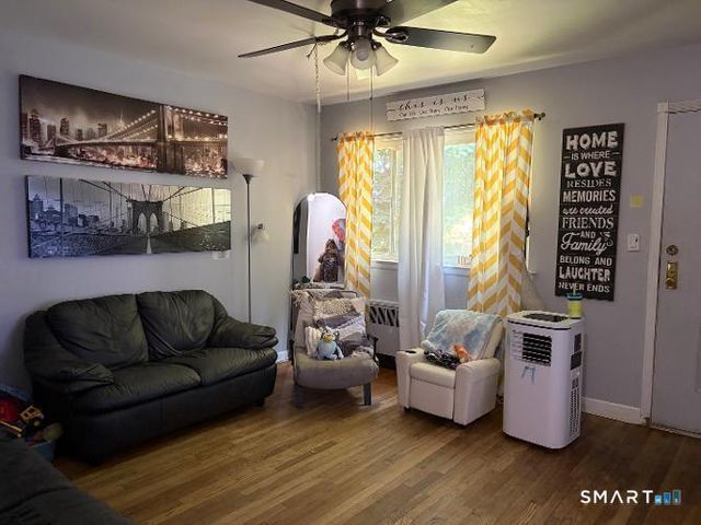 51-71 Park Avenue OM8, Danbury, CT 06810
