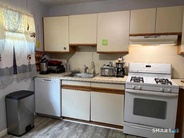51-71 Park Avenue OM8, Danbury, CT 06810
