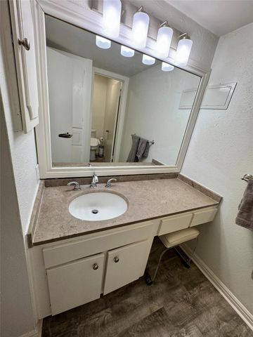 2701 Bellefontaine Street D, Houston, TX 77025