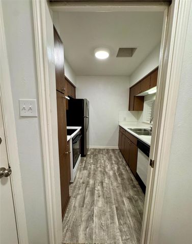 2701 Bellefontaine Street D, Houston, TX 77025