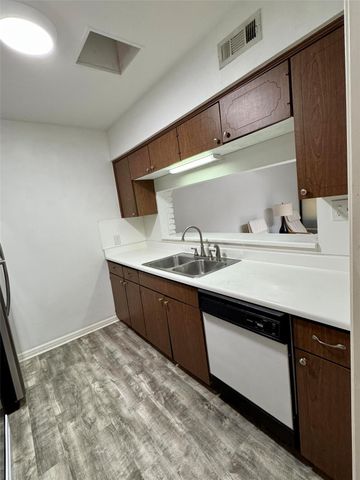 2701 Bellefontaine Street D, Houston, TX 77025