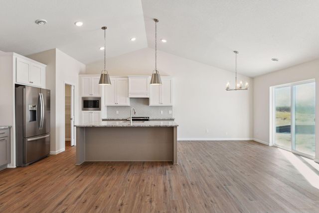 1401 Mallard Lane, Belle Plaine, MN 56011