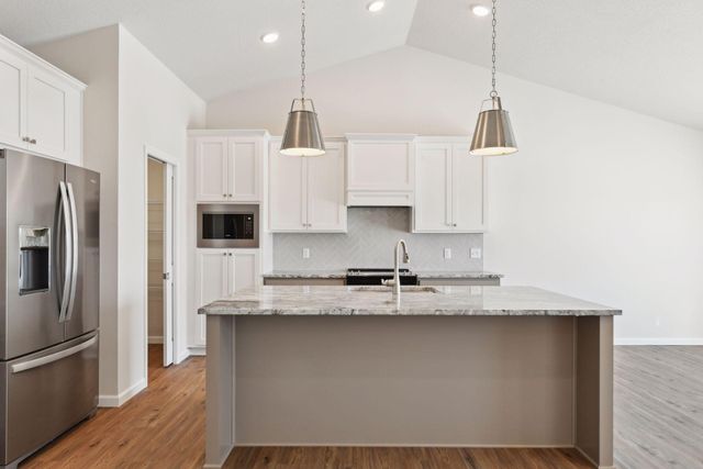 1401 Mallard Lane, Belle Plaine, MN 56011