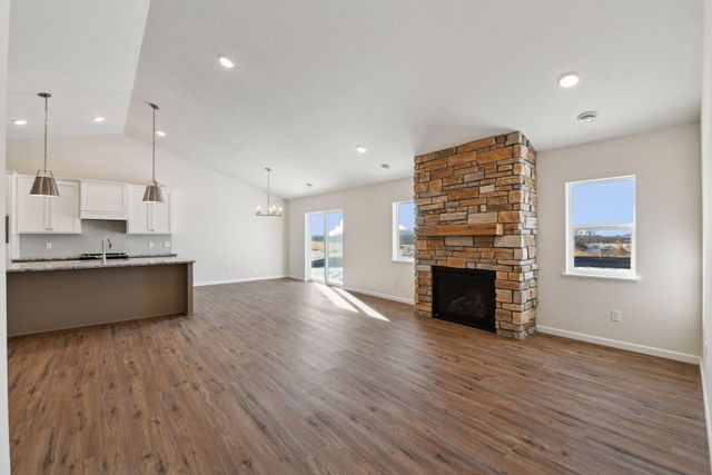 1401 Mallard Lane, Belle Plaine, MN 56011