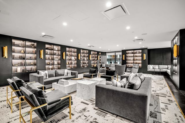 721 5TH Avenue 63AB, New York City, NY 10022