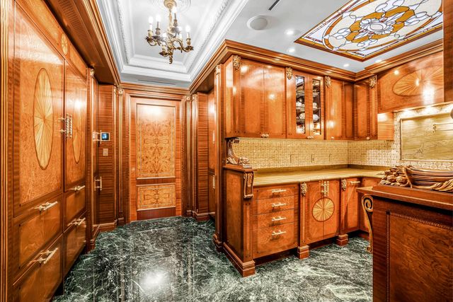 721 5TH Avenue 63AB, New York City, NY 10022