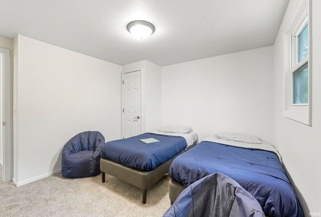 6038 Monarch Drive, Fort Wayne, IN 46815