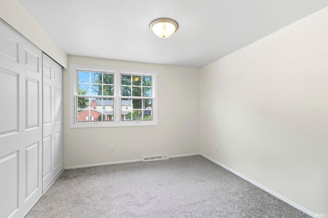 6038 Monarch Drive, Fort Wayne, IN 46815