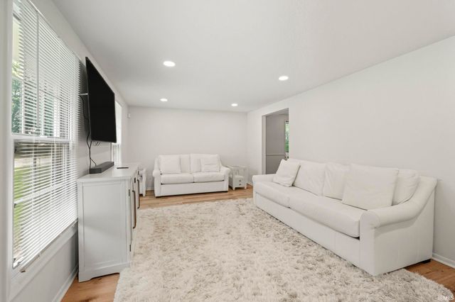 6038 Monarch Drive, Fort Wayne, IN 46815