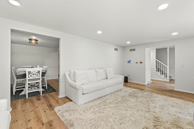 6038 Monarch Drive, Fort Wayne, IN 46815