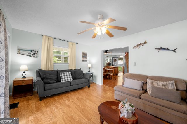 224 Roberts Point Road, Jackson, GA 30233