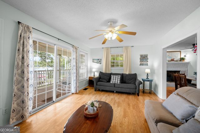 224 Roberts Point Road, Jackson, GA 30233