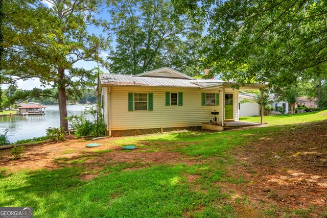 224 Roberts Point Road, Jackson, GA 30233
