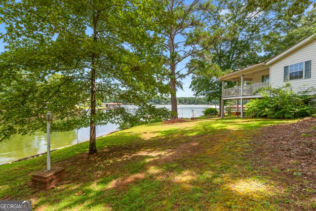 224 Roberts Point Road, Jackson, GA 30233