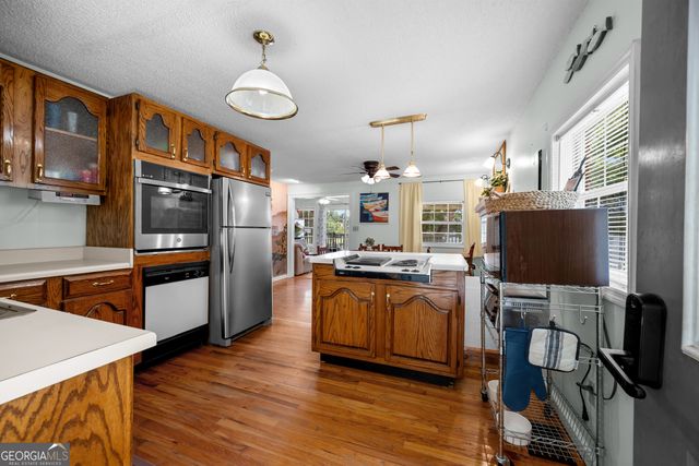 224 Roberts Point Road, Jackson, GA 30233