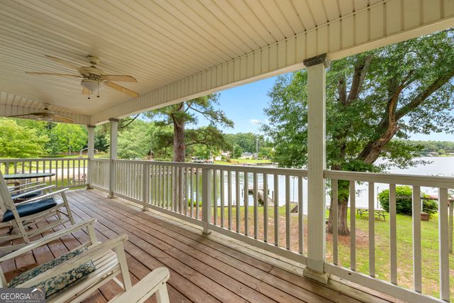 224 Roberts Point Road, Jackson, GA 30233