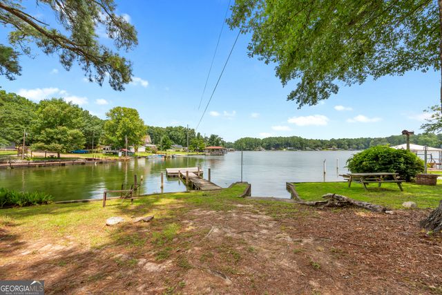 224 Roberts Point Road, Jackson, GA 30233