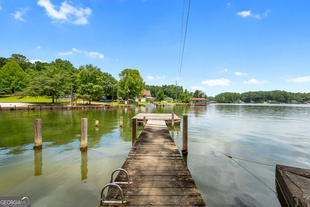 224 Roberts Point Road, Jackson, GA 30233