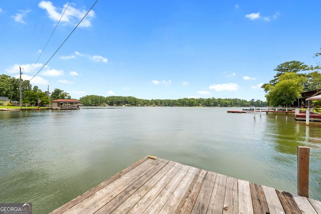 224 Roberts Point Road, Jackson, GA 30233