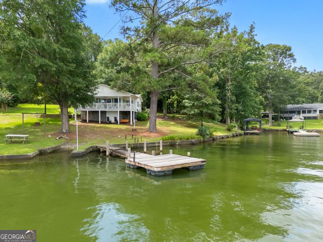 224 Roberts Point Road, Jackson, GA 30233