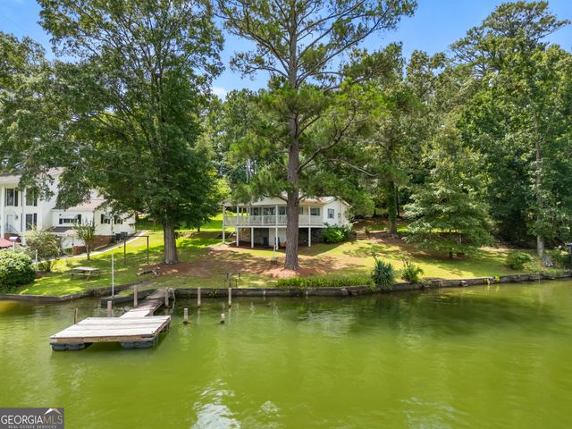 224 Roberts Point Road, Jackson, GA 30233