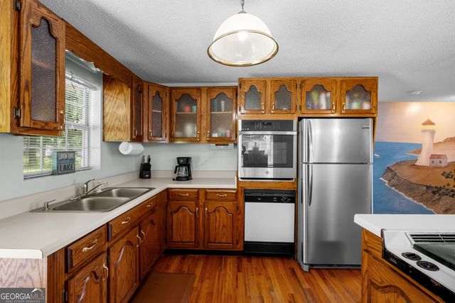 224 Roberts Point Road, Jackson, GA 30233