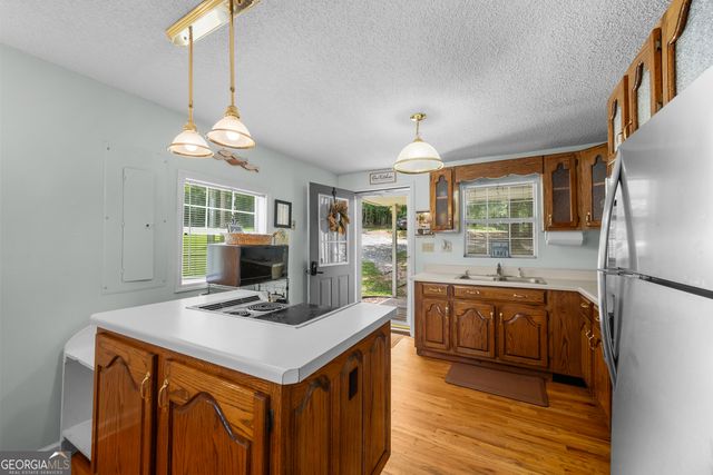 224 Roberts Point Road, Jackson, GA 30233