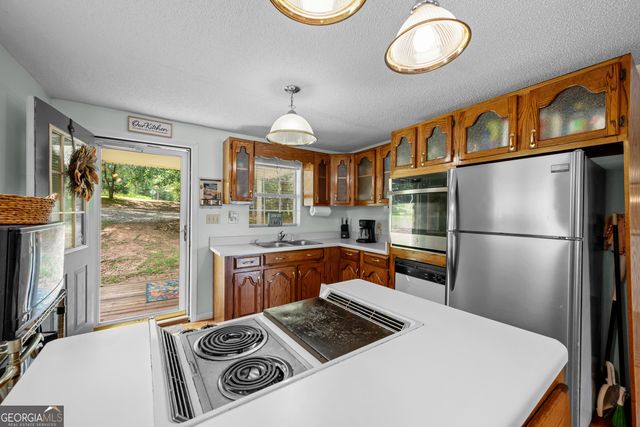 224 Roberts Point Road, Jackson, GA 30233