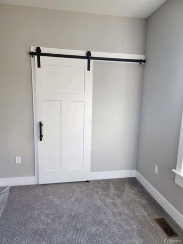 001 Leith St, Brighton, MI 48116