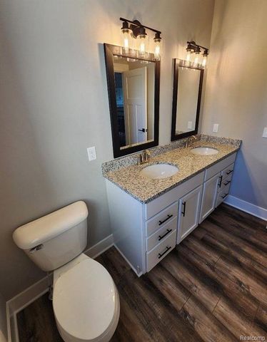 001 Leith St, Brighton, MI 48116