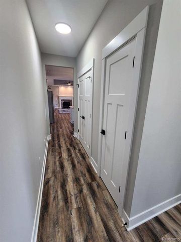 001 Leith St, Brighton, MI 48116